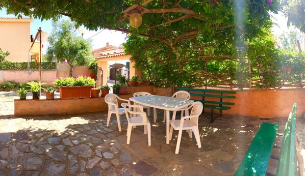 Apartment, 2 Bedrooms | Terrace/patio