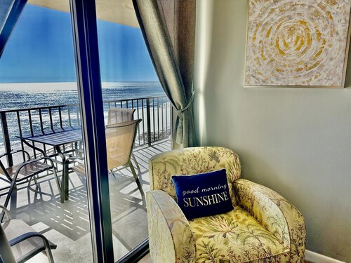 Spectacular Beach Front Condo in Phoenix 2 with Amazing Views on the 7th Floor!
