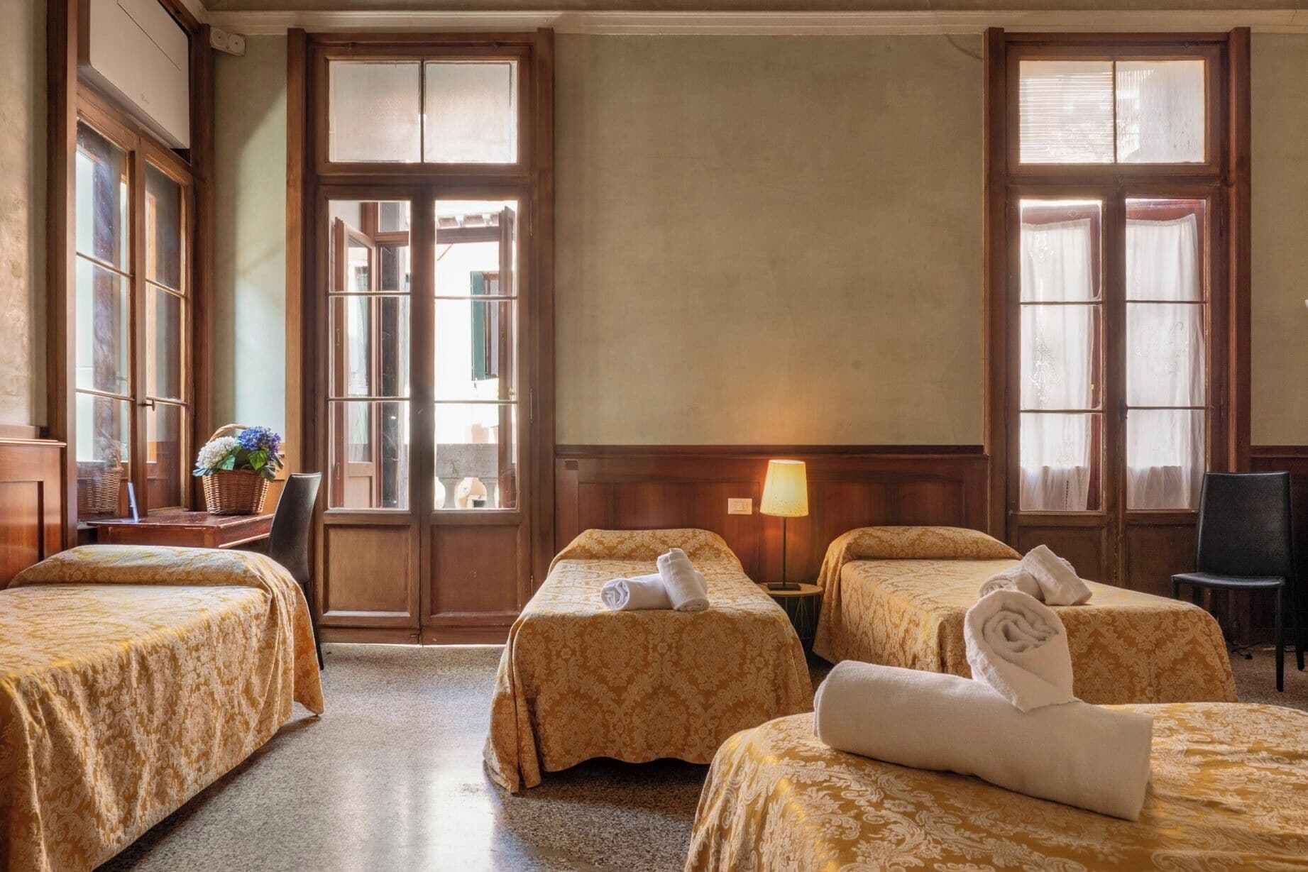 Habitació familiar, vistes al canal | Wifi gratuïta 