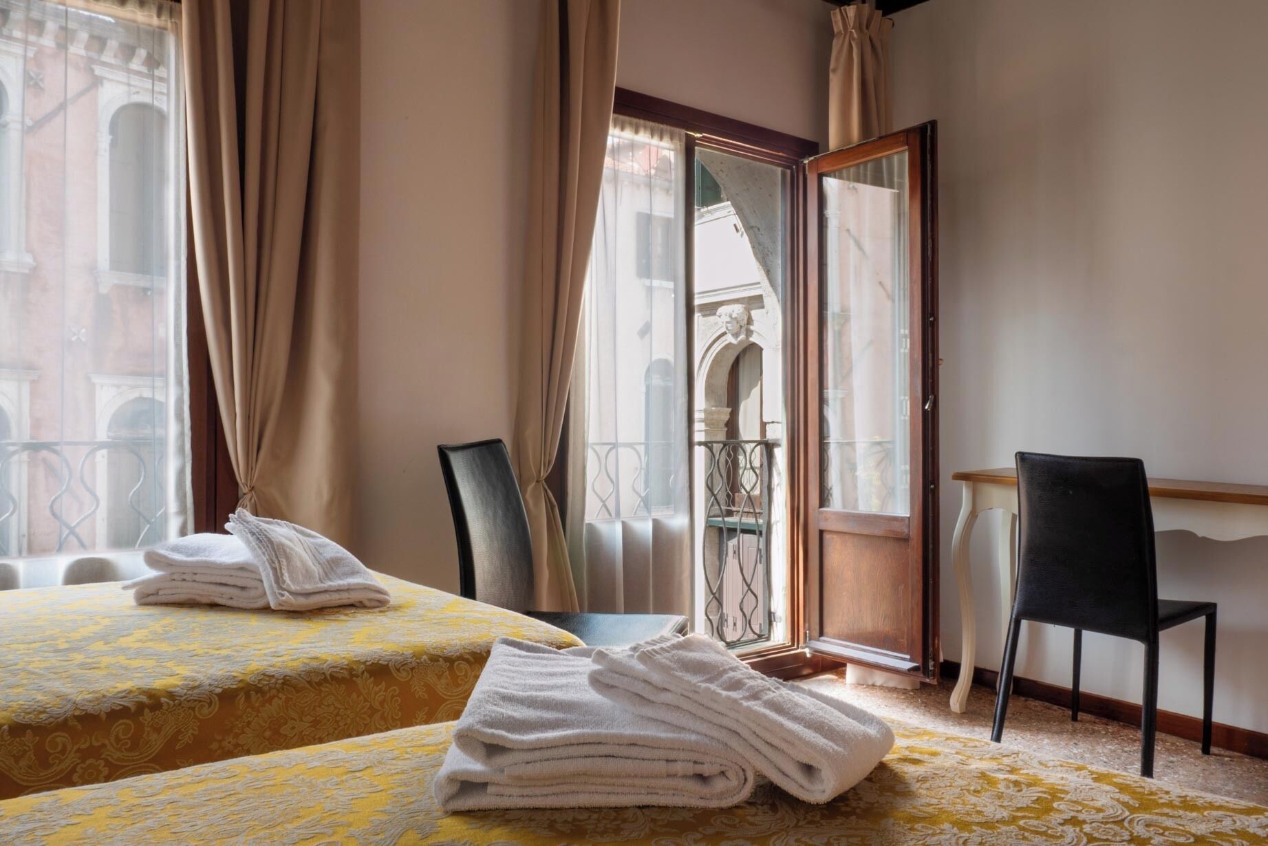 Basic Double Room, Canal View | Free WiFi