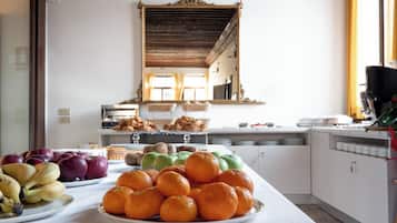 Tägliches inbegriffenes Frühstücksbuffet