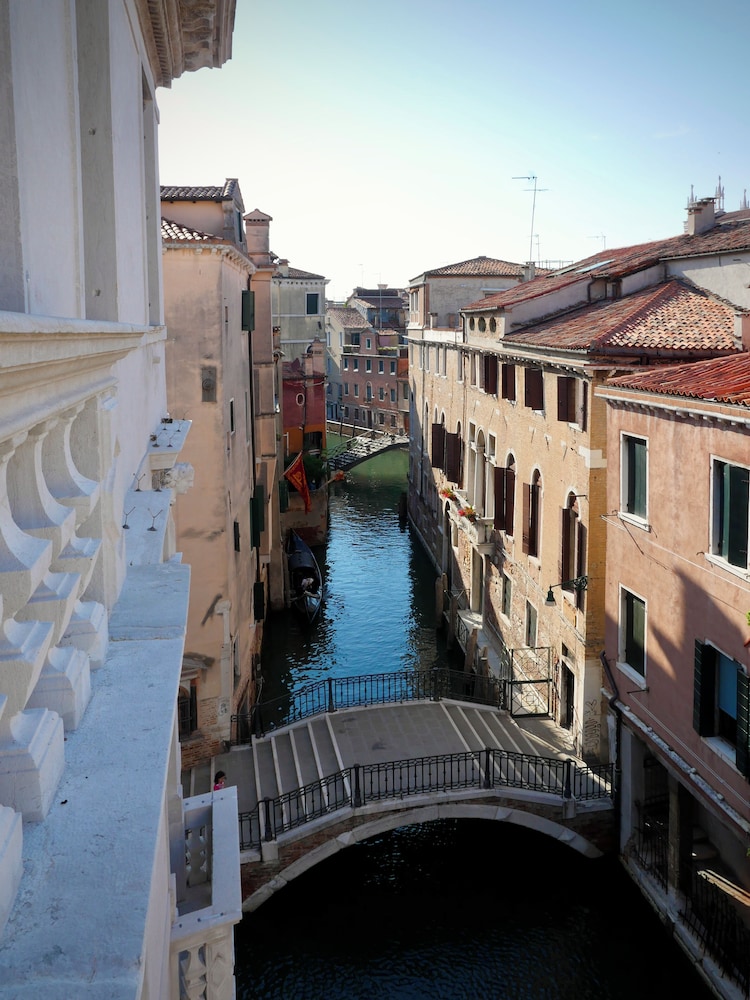Foresteria Valdese Venezia by null