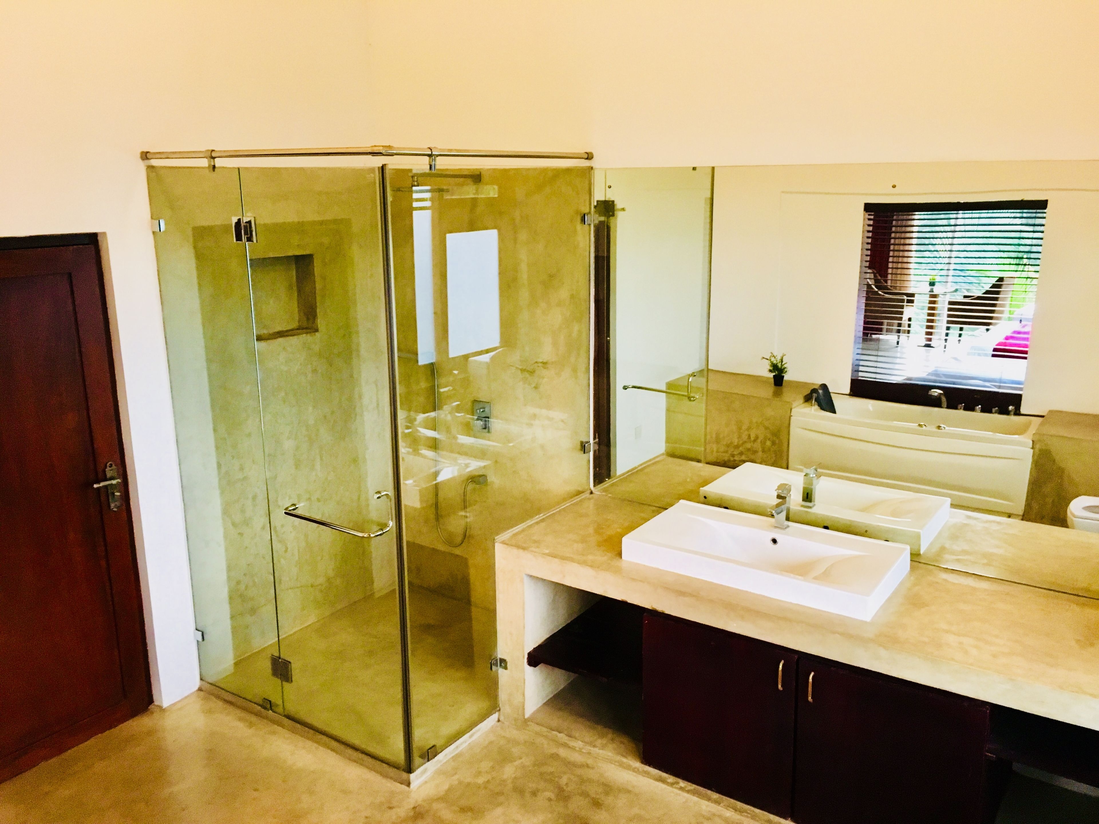 Superior Suite, Berbilang Katil, Balcony, Lake View | Bilik Mandi | Tuala disediakan 