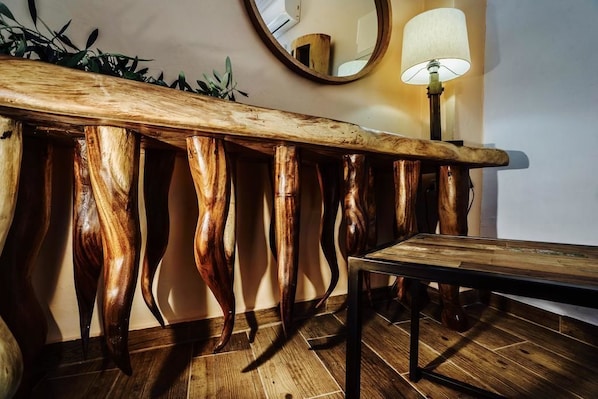 House, 1 Bedroom | Living area | Flat-screen TV - Cosmopolitan House (Chania)