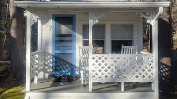 Standard Double Room, Ensuite (Cottage 07 - Not Pet Friendly) | Terrace/patio