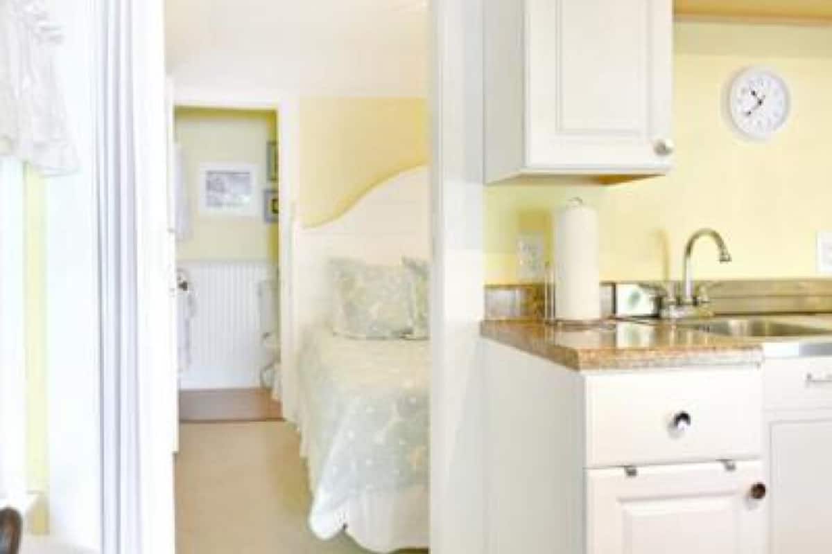 Standard Double Room, Ensuite (Cottage 05 - Not Pet Friendly) | 1 bedroom, free WiFi