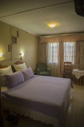 Double or Twin Room | Desk, free WiFi, bed sheets