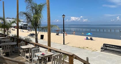 Colonial Beach Plaza Bed & Breakfast