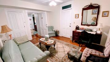 华丽套房, 1 张特大床 | 1 多间卧室、特色装修、特色家居、熨斗/熨板