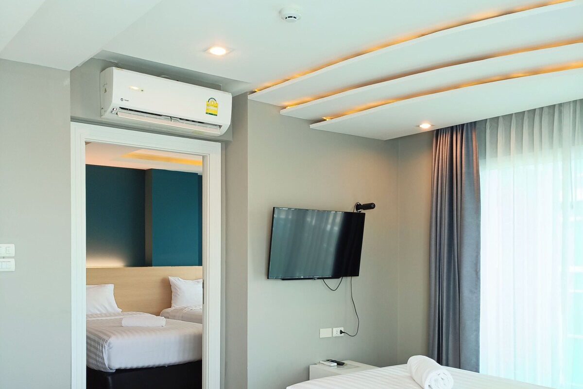 Family Room (4 Single Beds) | เครื่องนอนระดับพรีเมียม, ผ้าม่านกันแสง, ห้องเก็บเสียง, Wi-Fi ฟรี