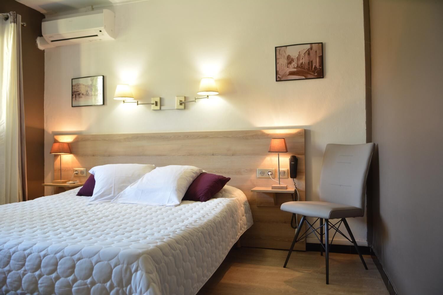 memory-foam beds, desk, free wifi, bed sheets