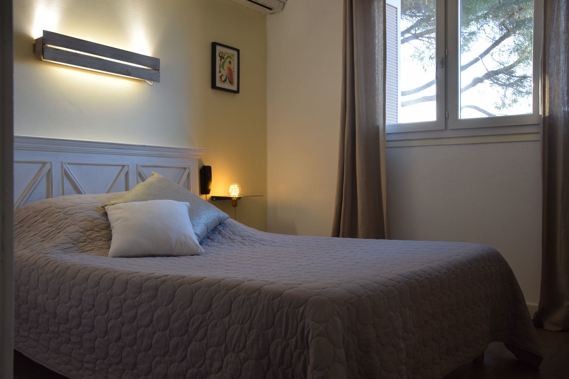 economy double room, 1 bedroom, ground floor | memory-foam beds, desk, free wifi, bed sheets
