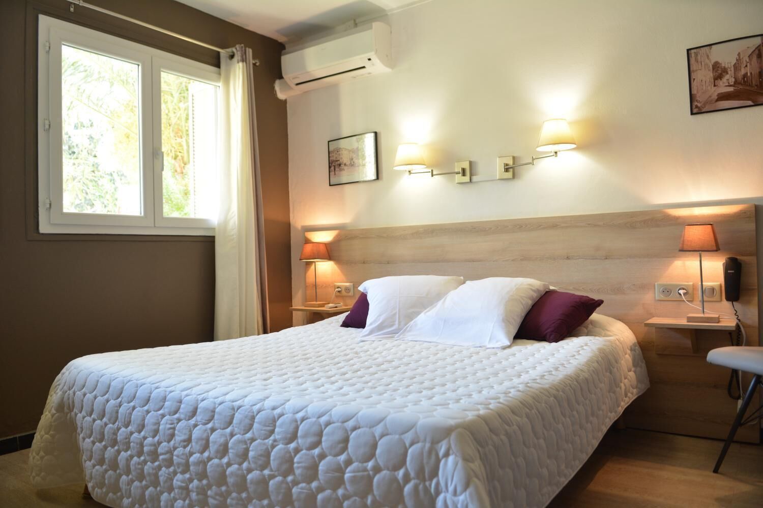 memory-foam beds, desk, free wifi, bed sheets