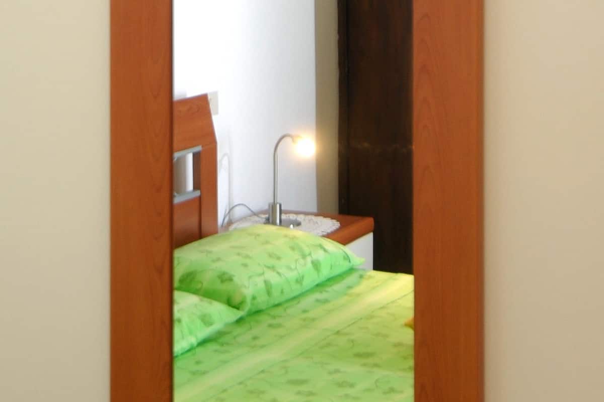 Down duvets, laptop workspace, free WiFi, bed sheets