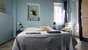 Basic Quadruple Room, Berbilang Katil, Ensuite, Courtyard View | Meja, seterika/papan seterika, Wi-fi percuma, cadar katil