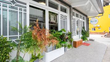Comfort Cabin, 3 Bedrooms | Terrace/patio
