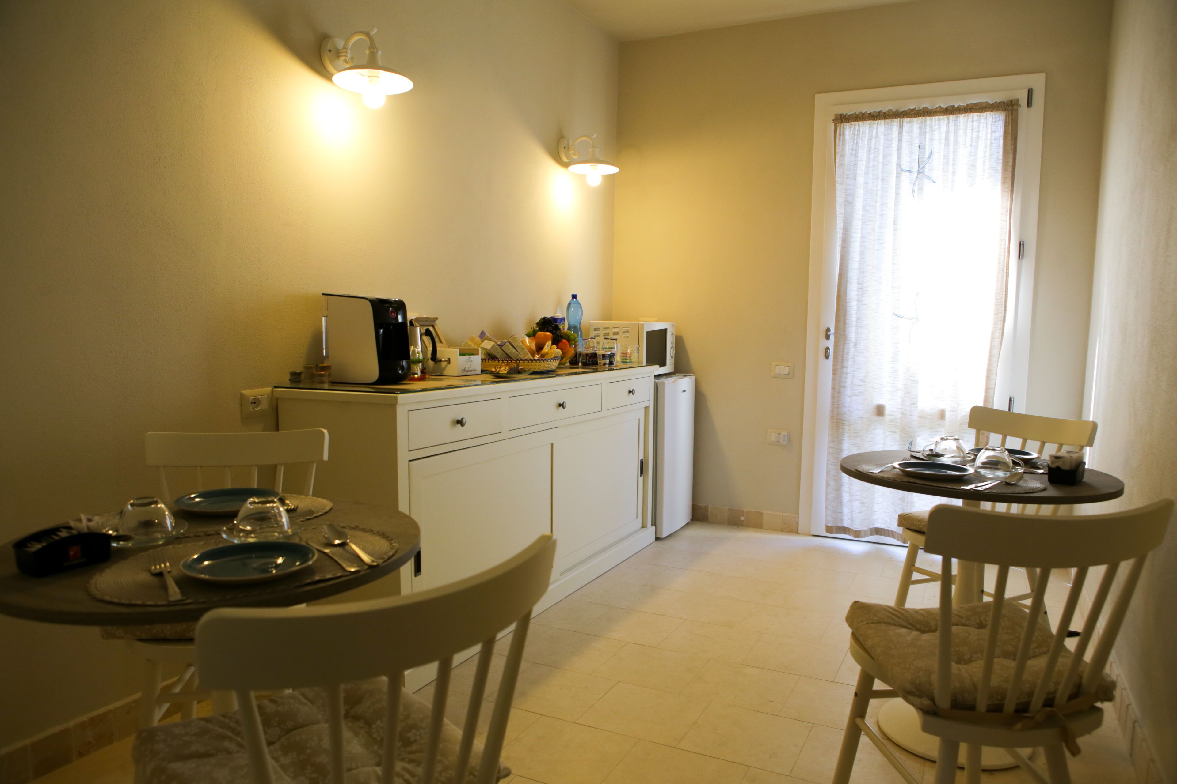 Doppelzimmer, Gartenblick | Essbereich im Zimmer