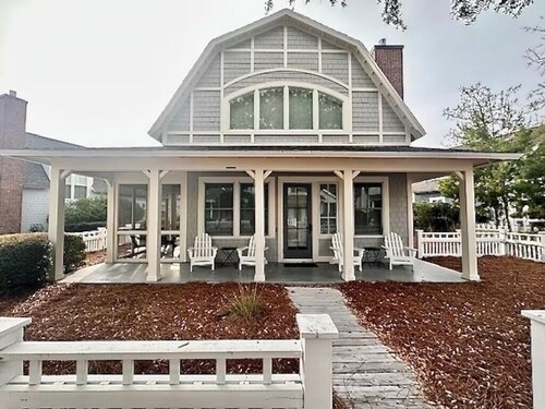 Newly Renovated Watersound Beach Cottage / Private Beach Access with Golf Cart