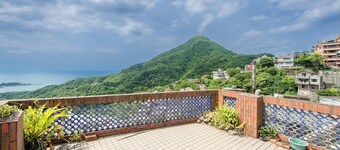 Ju jiu House