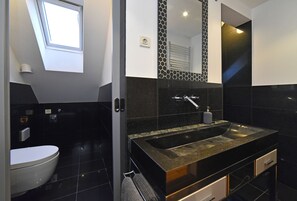 Apartment, City View | Bathroom