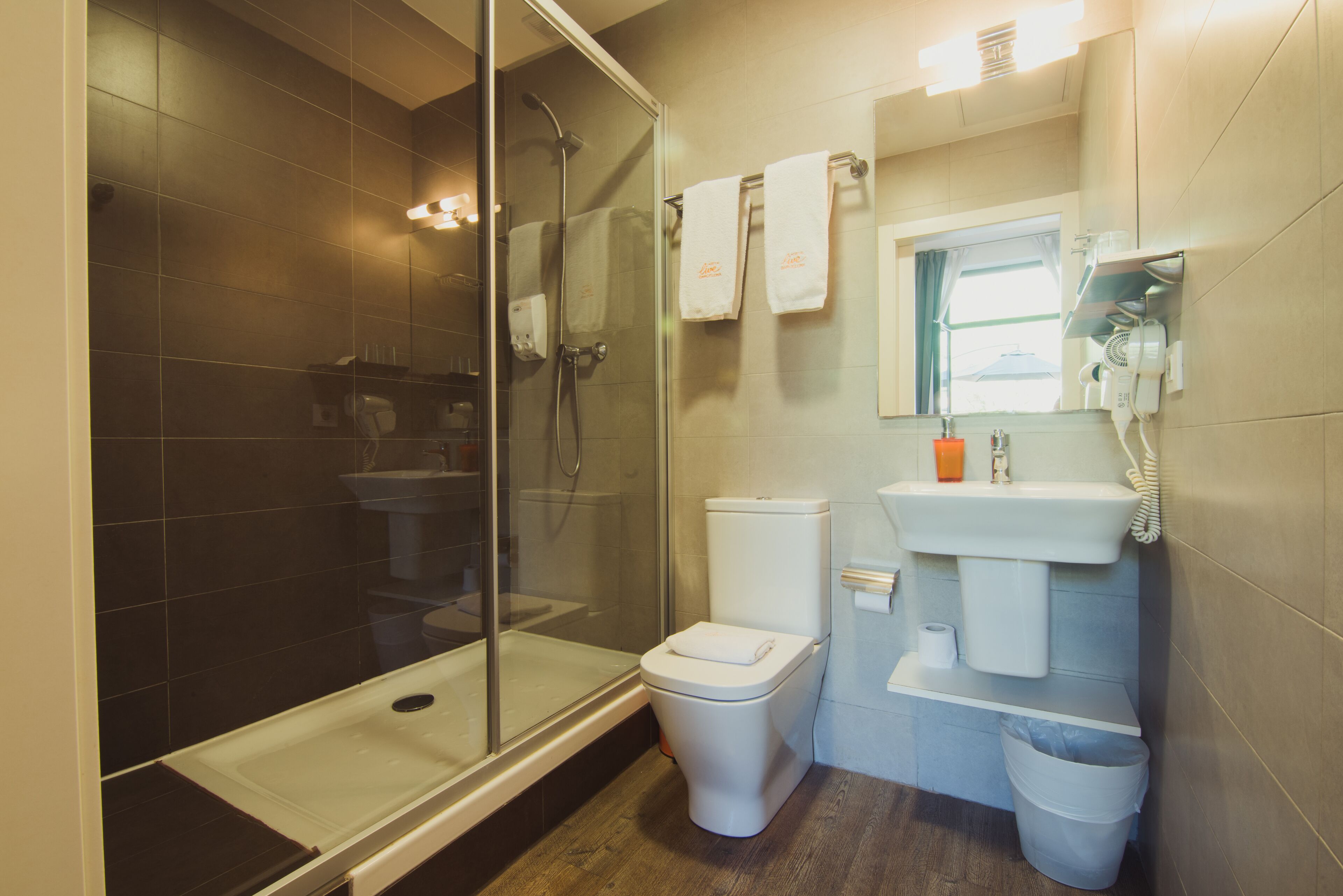 Foto - Hostal Live Barcelona