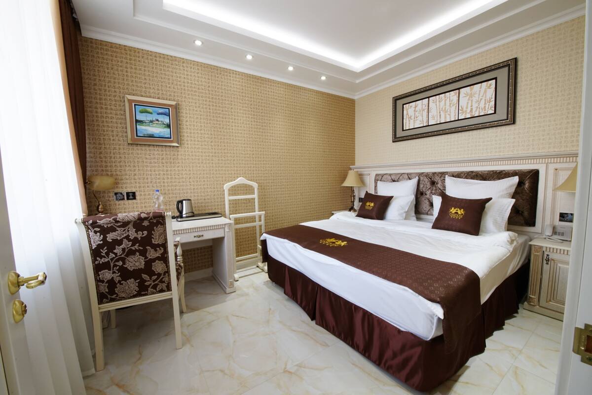 In-room safe, desk, blackout curtains, rollaway beds
