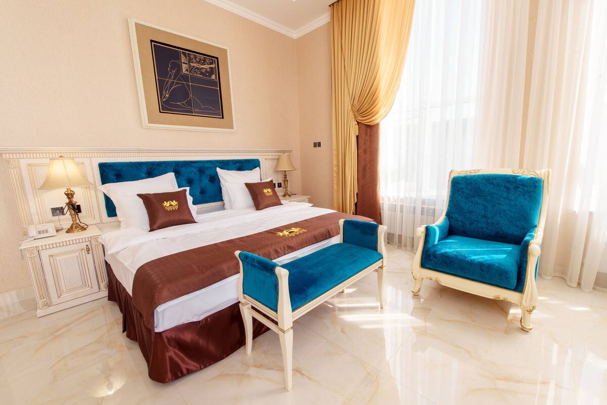 In-room safe, desk, blackout curtains, rollaway beds