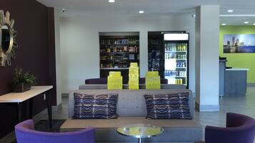 Lobby lounge