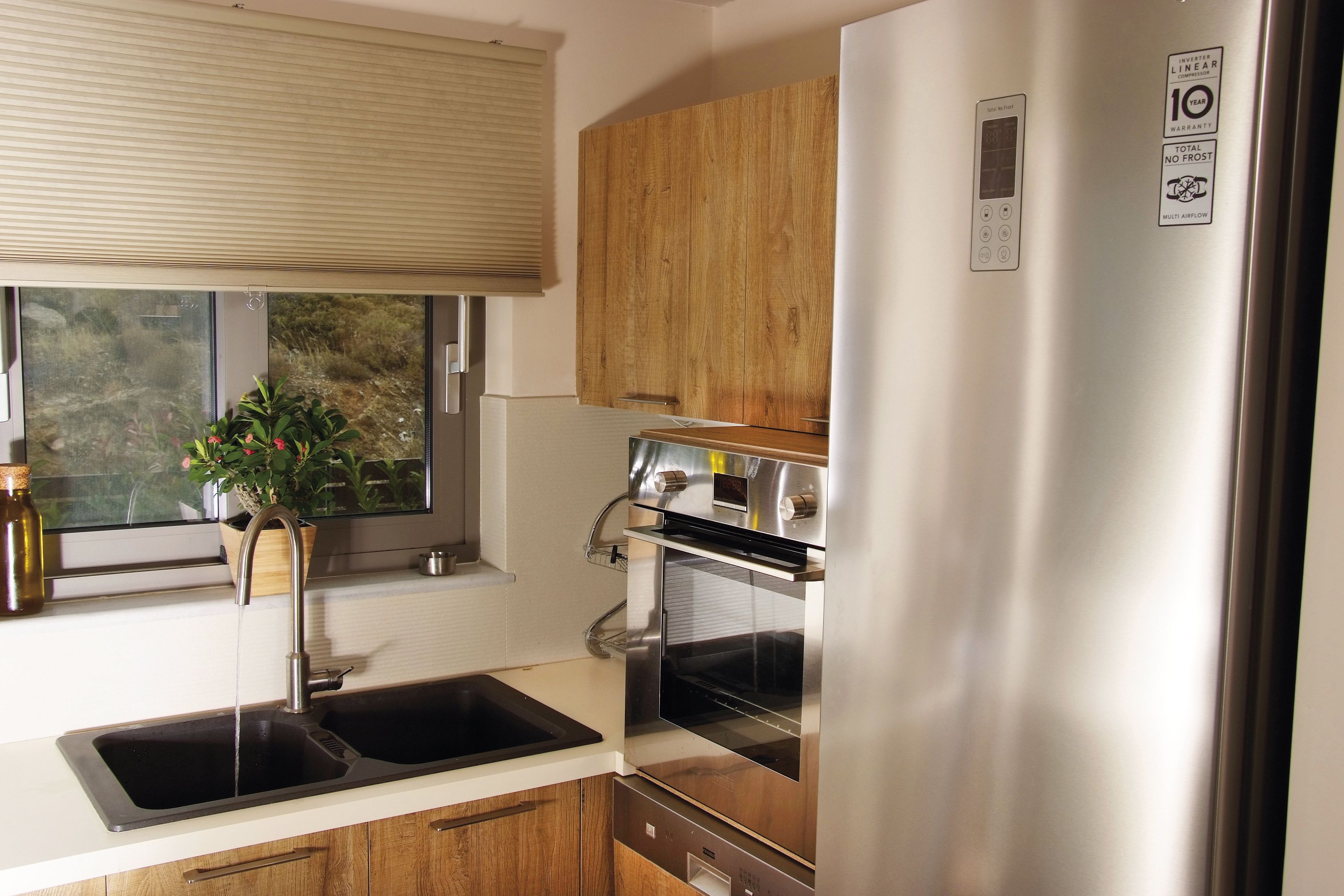 deluxe house, 2 bedrooms, ensuite, executive level | private kitchen | fridge, microwave, stovetop, espresso maker