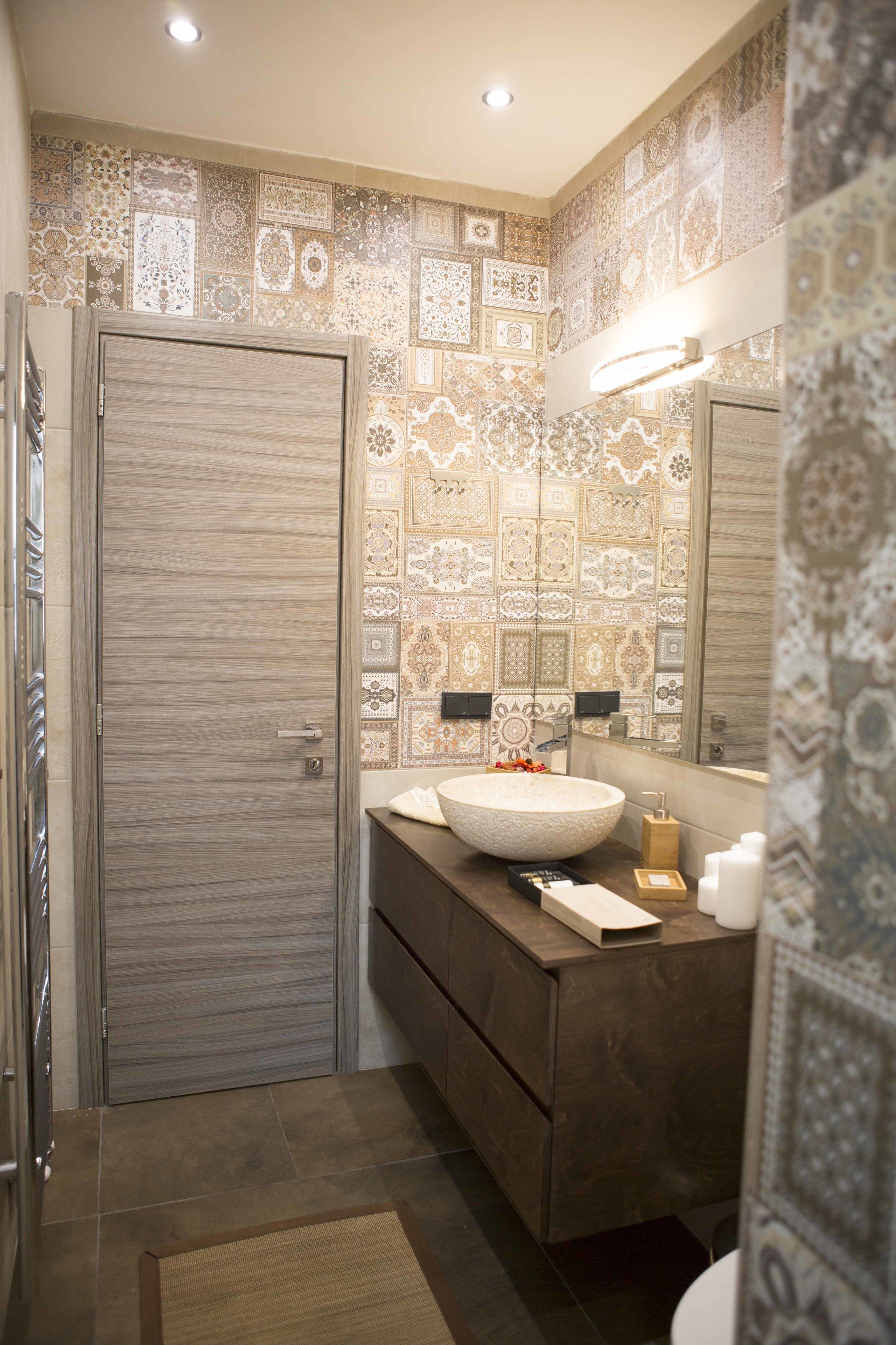 deluxe house, 2 bedrooms, ensuite, executive level | bathroom | shower, free toiletries, hair dryer, slippers