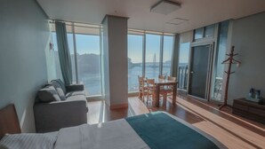 مساحة عمل للكمبيوتر المحمول وواي فاي مجانًا