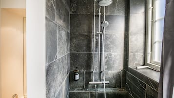 Appartamento Grand, 4 camere da letto | Doccia
