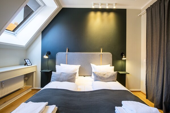 Appartement majestueux, 4 chambres | 4 chambres, décor unique, ameublement unique, fer et planche à repasser