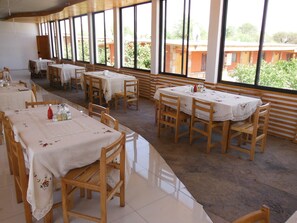 Free daily continental breakfast  - Complejo Turistico El Toconar (San Pedro de Atacama)