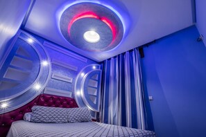 Family Suite, 2 Bedrooms (Hora 7) | Blackout drapes, soundproofing, iron/ironing board, free WiFi - Dar Saida Hora (Chefchaouen)