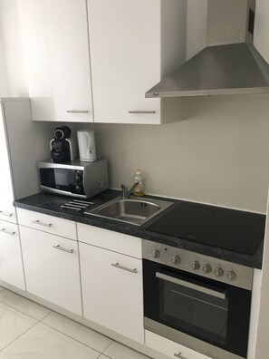 Sky Top 15  | Private kitchen | Fridge, microwave, oven, stovetop - GardenEden - Apartments (Vienna)