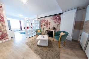 Minibar, desk, soundproofing, free WiFi - Avenue Parliament (Bucharest)