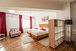 Deluxe Room | Minibar, desk, soundproofing, free WiFi - Avenue Parliament (Bucharest)