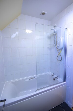 Lägenhet - 1 sovrum | Badrum | Gratis toalettartiklar, hårtork, handdukar och schampo