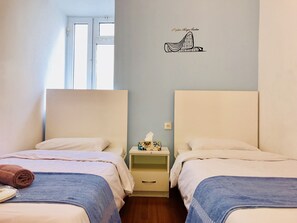 Family Duplex, 4 Bedrooms | 4 bedrooms, iron/ironing board, free WiFi, bed sheets - Check-in apartments in the Old city (Baku)