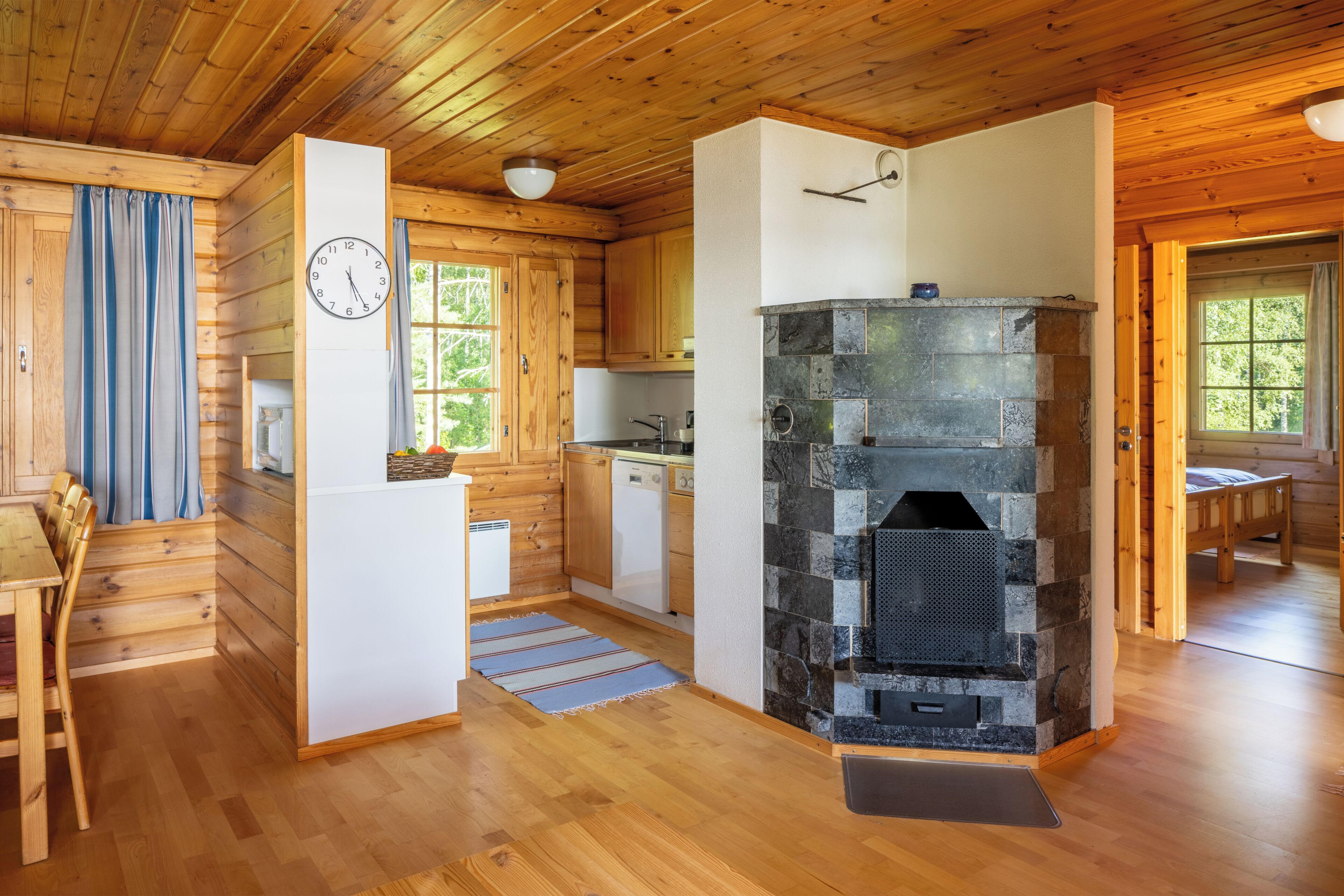 Traditional Bungalow, 2 Bedrooms, Partial Lake View | Private kitchen | Espresso maker, coffee/tea maker, fridge, microwave