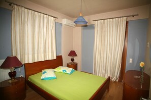 Villa, 2 Bedrooms | 2 bedrooms, iron/ironing board, free cots/infant beds, free WiFi