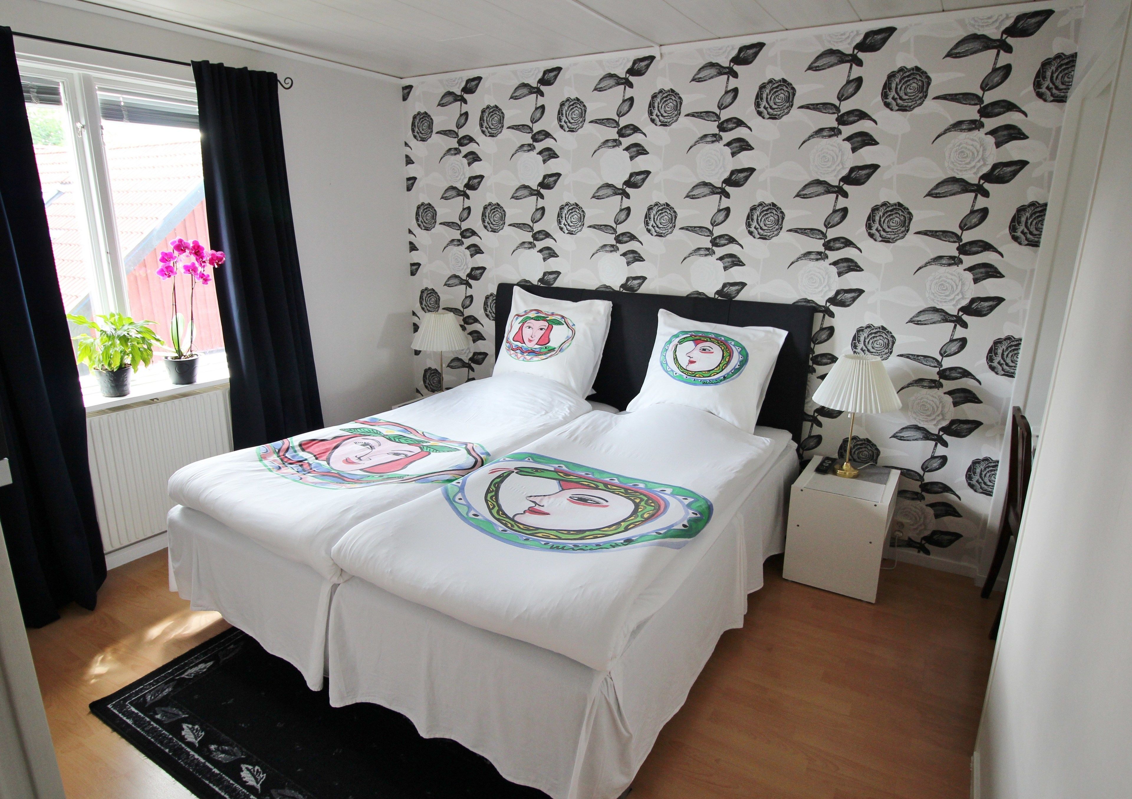 double room | iron/ironing board, free wifi, bed sheets