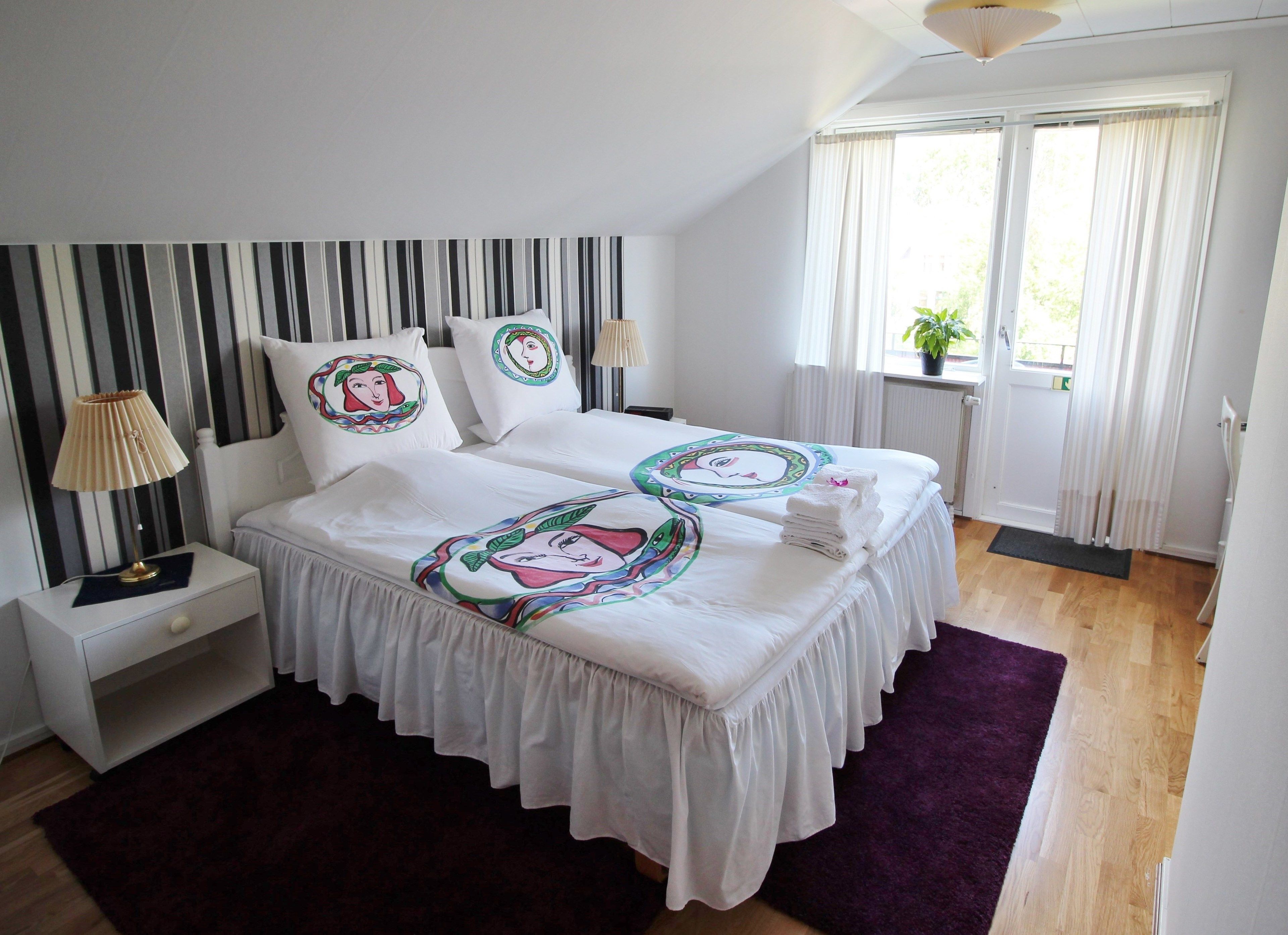 double room | iron/ironing board, free wifi, bed sheets