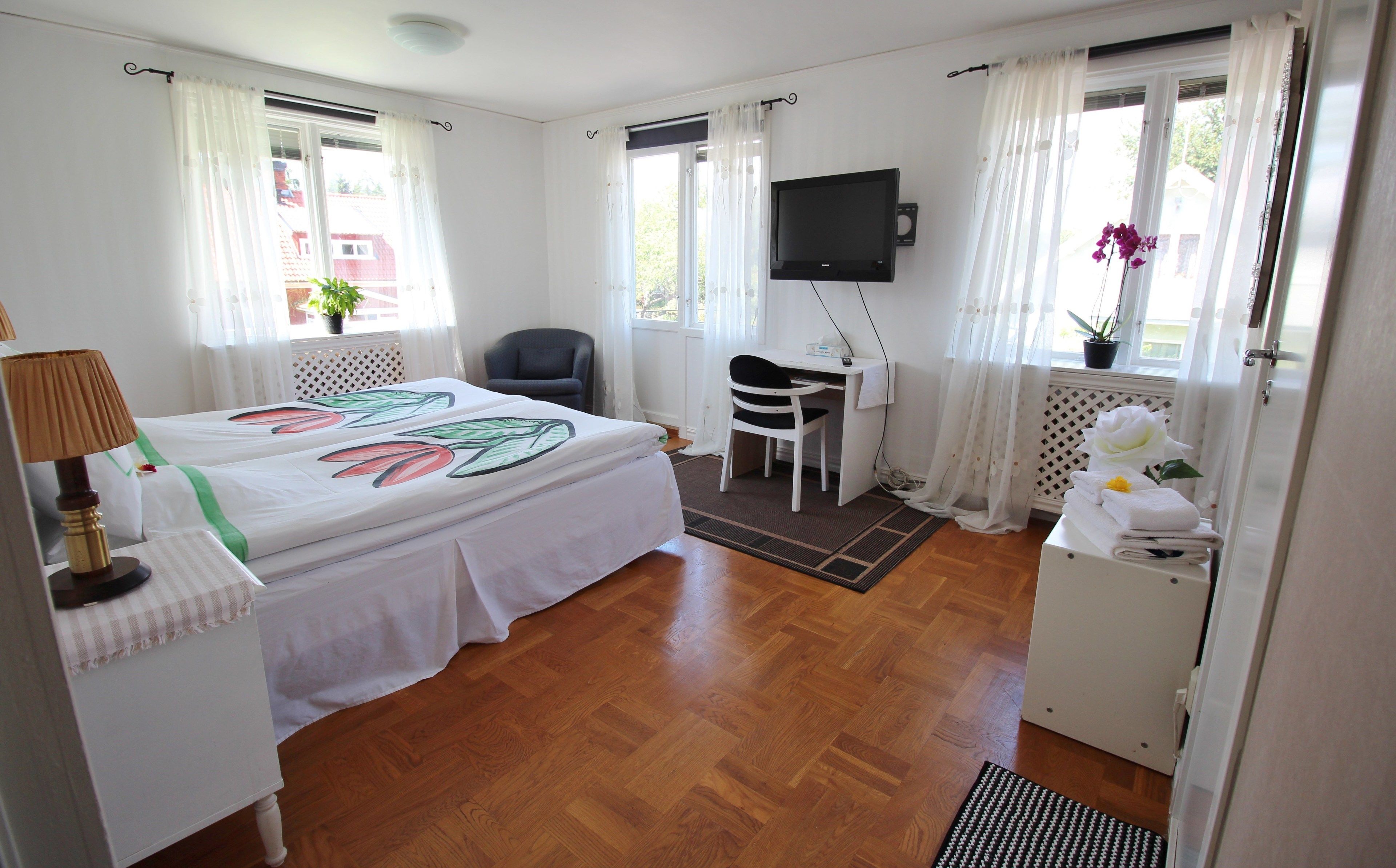 Double Room | Living area | Flat-screen TV