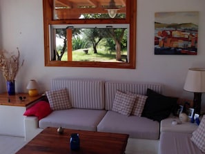 Apartment, 2 Schlafzimmer | Wohnzimmer | Flachbildfernseher