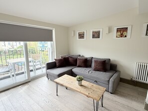 Lägenhet Premier - eget badrum (First Floor  ( 2)) | Lounge