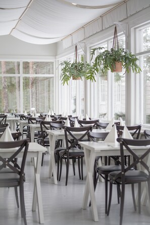 Lunch and dinner served - Hotel Punkaharju (Savonlinna)