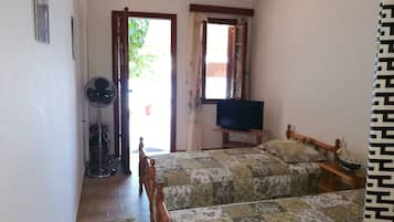 Appartement, 1 slaapkamer, aan het strand | 1 slaapkamer, een strijkplank/strijkijzer, gratis babybedden