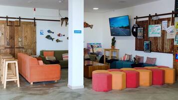 ๋ก๋น ์ข์ ๊ณต๊ฐ